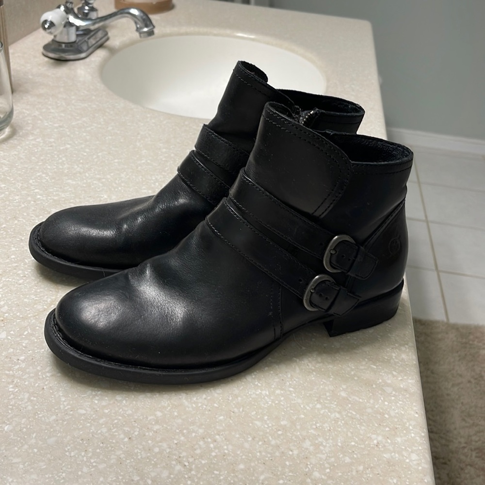 Born Women's Pirlo Engineer Boot Black